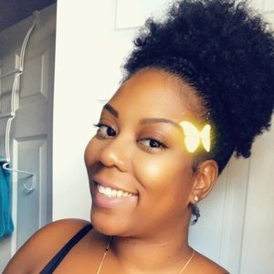 Meet your Posher, Ebony